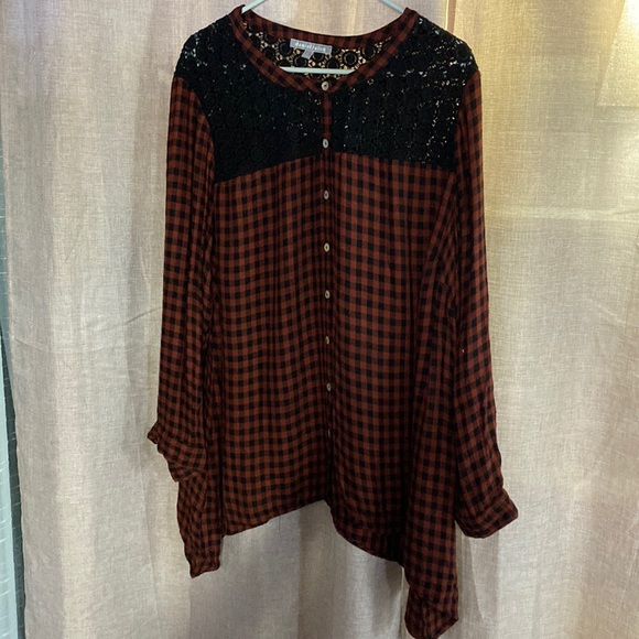 Daniel Rainn Tops - Black & red checkered button down top